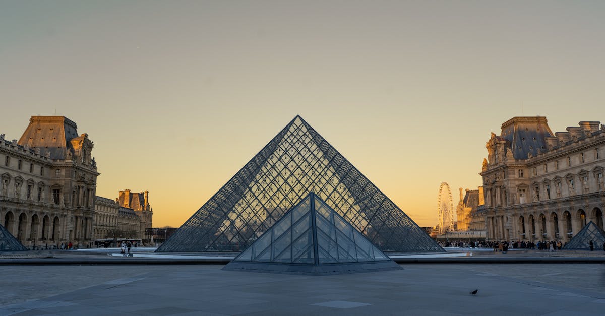 How to Effectively Manage Temporary Glass Installations